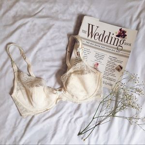 Victoria’s Secret Bridal Collection Bra